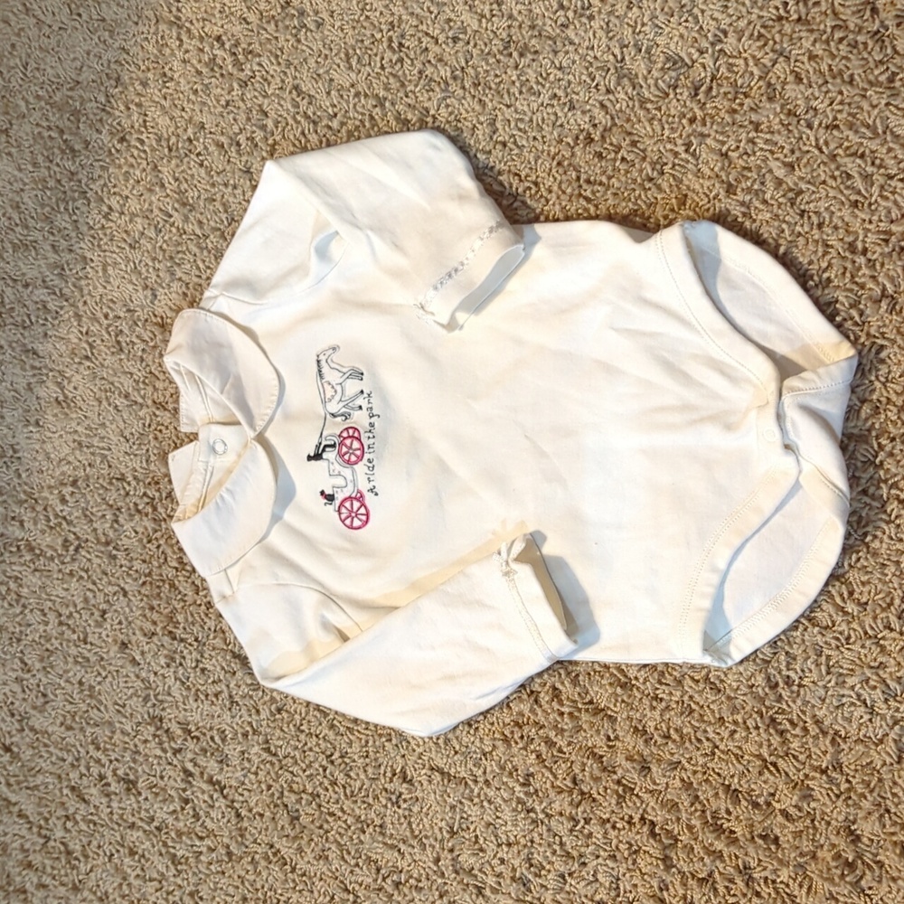 Gymboree City Sidewalk onesie, size 12-18 months